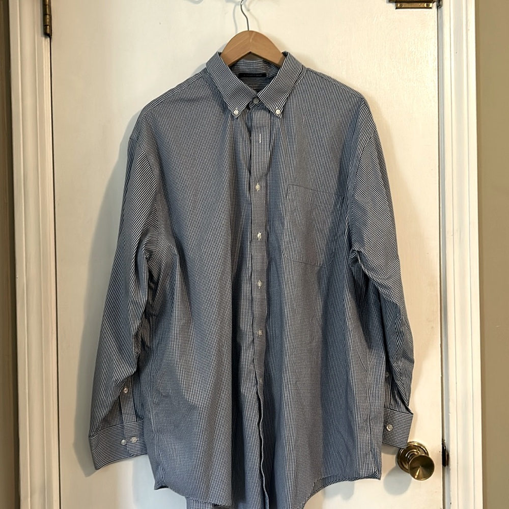 Men’s Land’s End navy blue and white check dress shirt like new